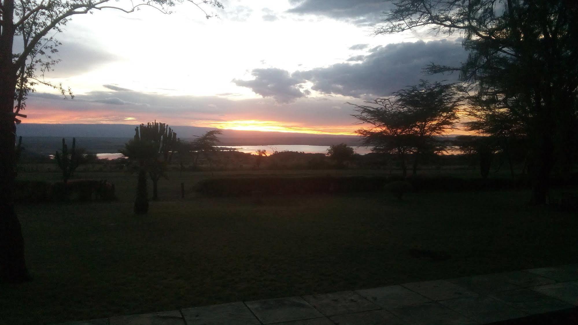 Jacaranda Lake Elementeita Lodge Gilgil Exterior foto