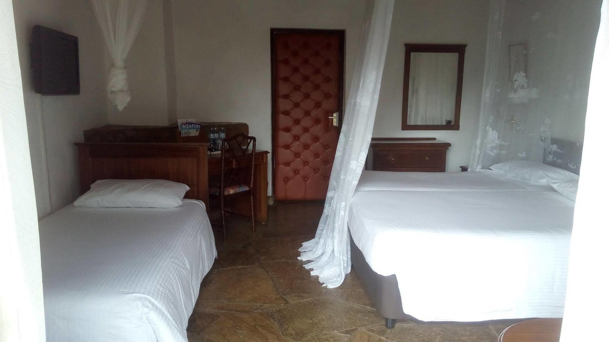 Jacaranda Lake Elementeita Lodge Gilgil Exterior foto