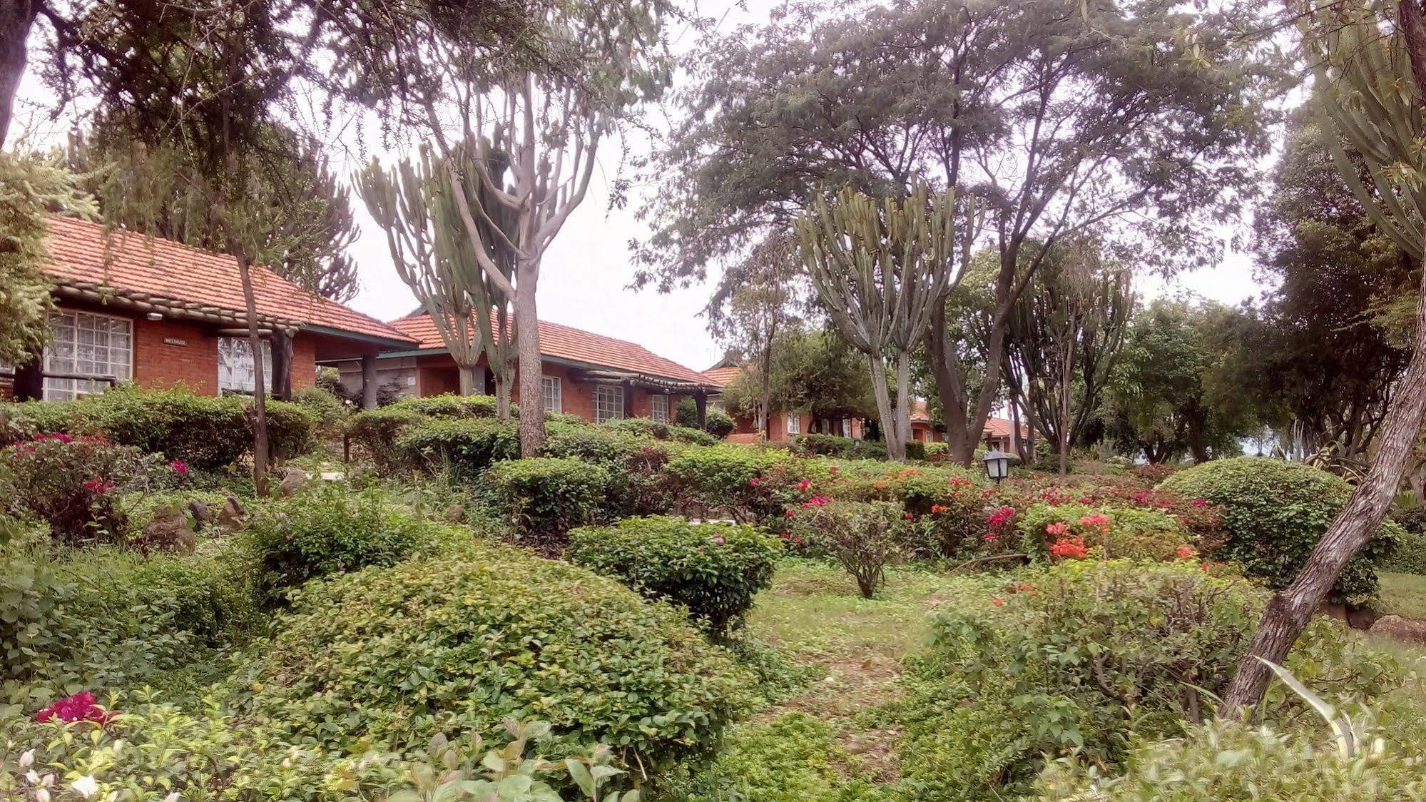 Jacaranda Lake Elementeita Lodge Gilgil Exterior foto